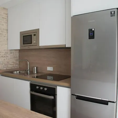 Apartment En Triana, Tranquilo, Independiente Seville