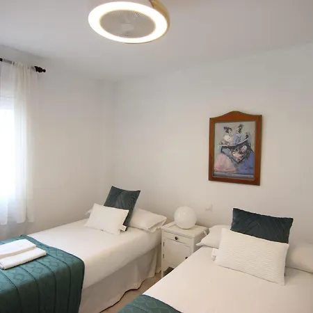 Apartment Rentalsevilla Espacioso Apartamento En La Alameda De Hercules Con Parking
