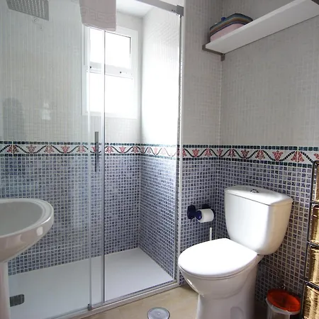 Rentalsevilla Espacioso Apartamento En La Alameda De Hercules Con Parking Apartment Seville