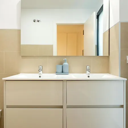 Charming 2 Bedroom By Torre Del Oro By Ocityzen Sewilla