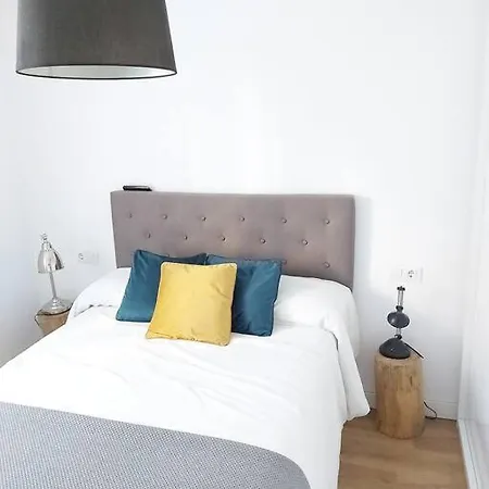 Apartment Luminoso En El Centro, Con Mucho Arte *