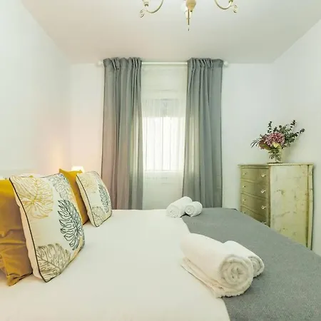 Cardenal Cervantes Deluxe By Valcambre Apartment