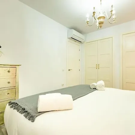 Cardenal Cervantes Deluxe By Valcambre Apartment
