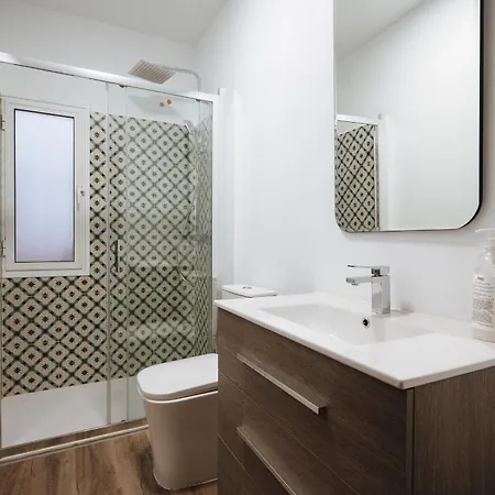 Apartamento Torrijiano Apartment *