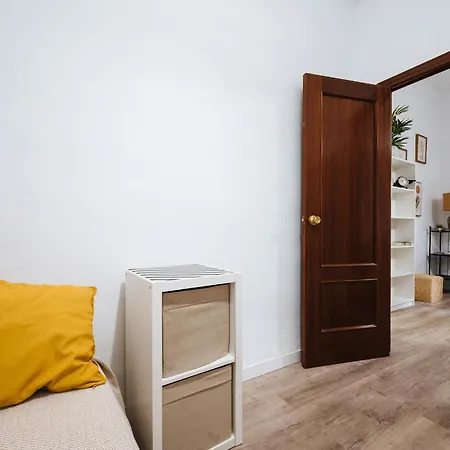 Apartamento Torrijiano Apartment *