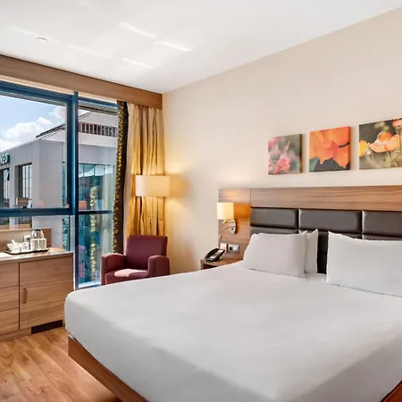 Hilton Garden 4*