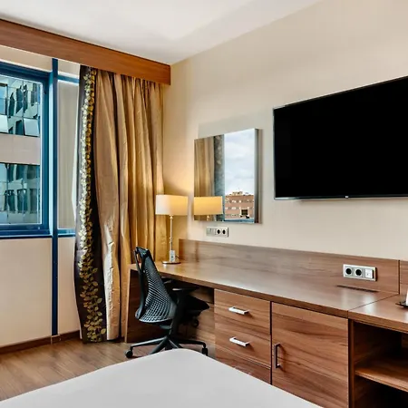 Hilton Garden 4*