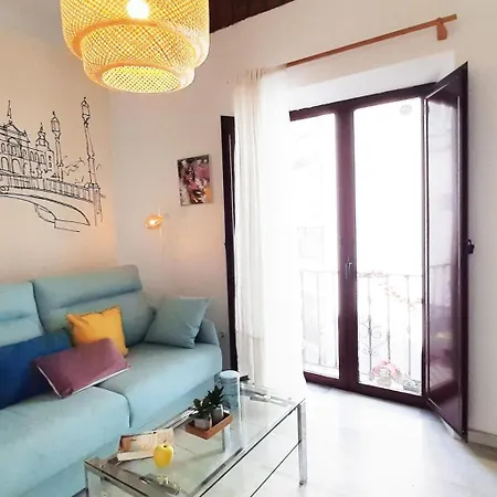 Lovely Center - Sunny Balcony Alfalf