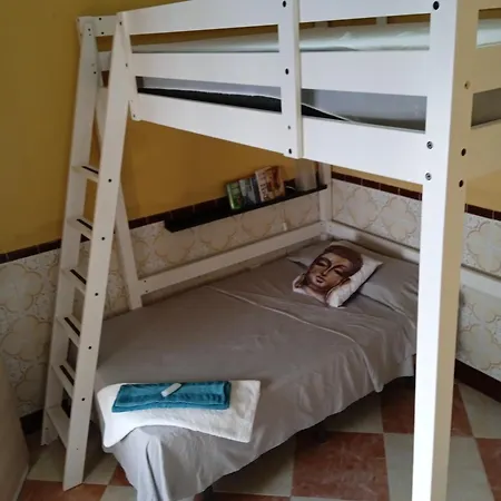 Habitación en casa particular Ikigai House Sevilla