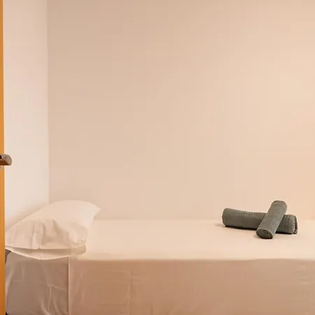 Apartment Charming 3 Bedroom At Triana Center By Oui Seville