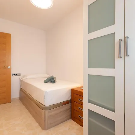 Apartment Charming 3 Bedroom At Triana Center By Oui *