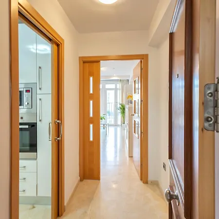 Charming 3 Bedroom At Triana Center By Oui