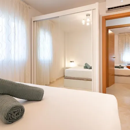 Charming 3 Bedroom At Triana Center By Oui Apartment Seville
