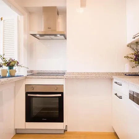 Apartment Anfitrion 8 *