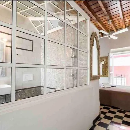 Holiday home Luxury 3 Floor House Prime Location Plaza De Toros Seville
