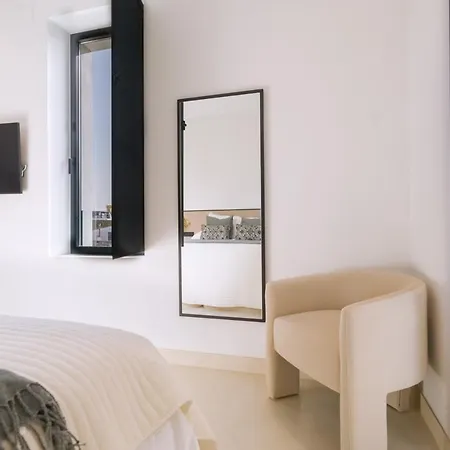 Luxurious Duplex 2bd 2bth Over Casa Pilatos Seville