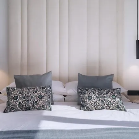 Luxurious Duplex 2bd 2bth Over Casa Pilatos Apartment *