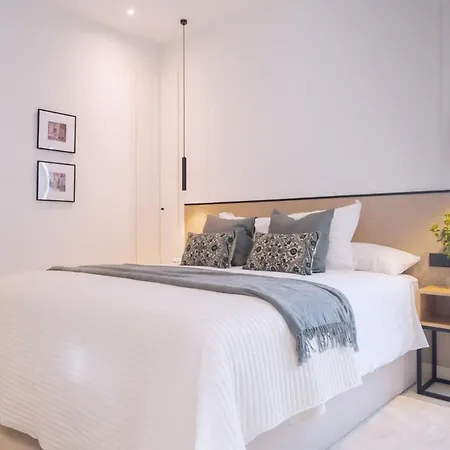 Luxurious Duplex 2bd 2bth Over Casa Pilatos * Seville