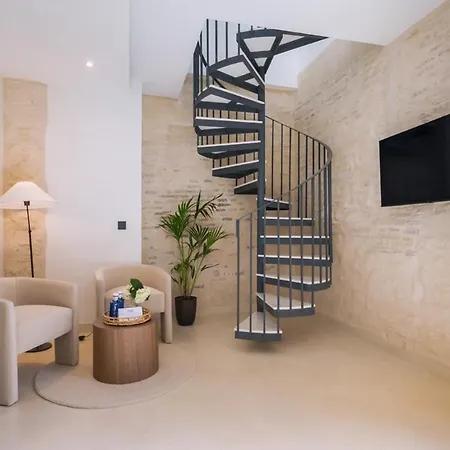 Luxurious Duplex 2bd 2bth Over Casa Pilatos Apartment Seville