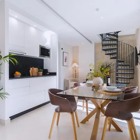 Luxurious Duplex 2bd 2bth Over Casa Pilatos *