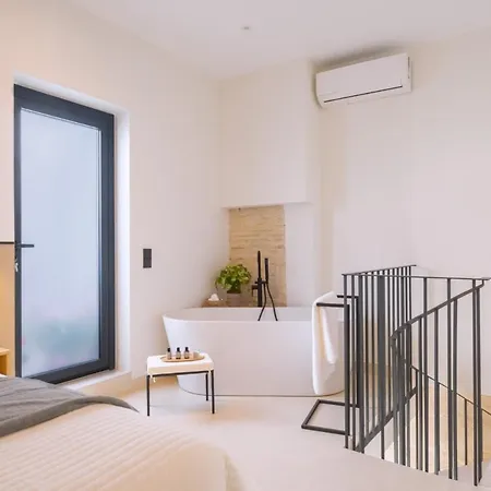 Luxurious Duplex 2bd 2bth Over Casa Pilatos