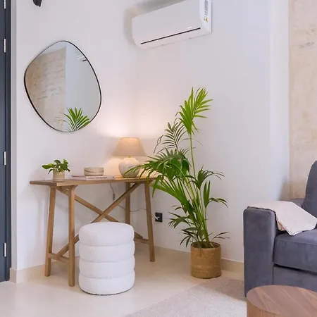 Luxury Overlooking Casa Pilatos Seville