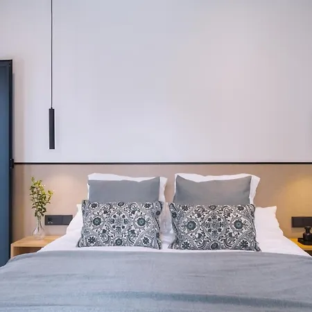 Luxury Overlooking Casa Pilatos Apartment