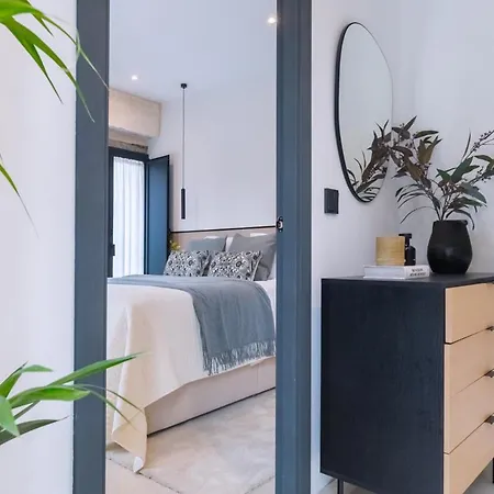 Apartment Luxury Overlooking Casa Pilatos Seville