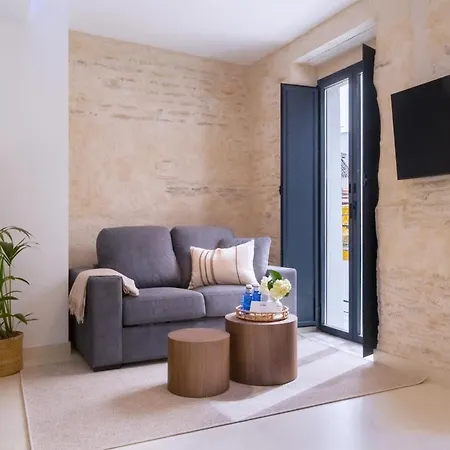 Luxury Overlooking Casa Pilatos