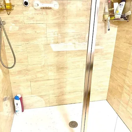 Shared Apartment! Piso Compartido! общая квартира!