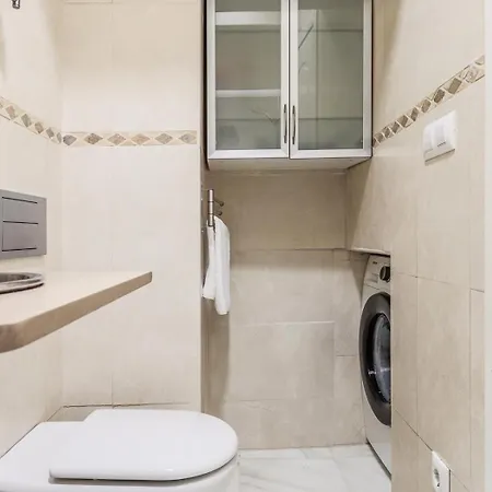 Bonito Estudio En Calle Feria Apartment
