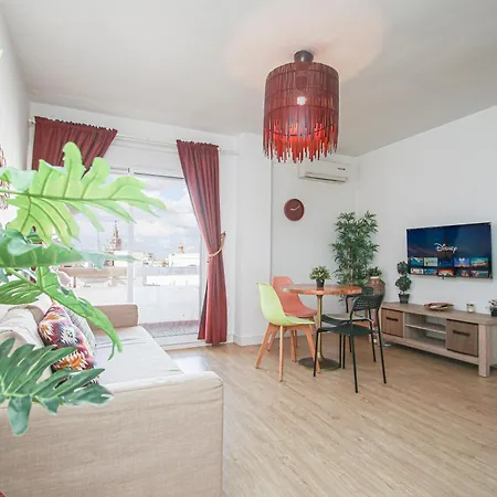 Stunning W Views To Giralda - 15 Minutes Walk Apartment