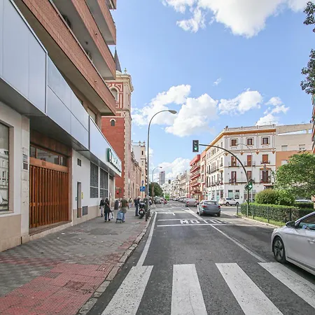 Stunning W Views To Giralda - 15 Minutes Walk Apartment