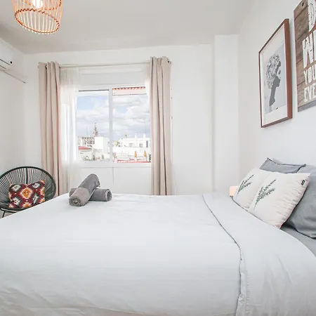 Stunning W Views To Giralda - 15 Minutes Walk Apartment Seville
