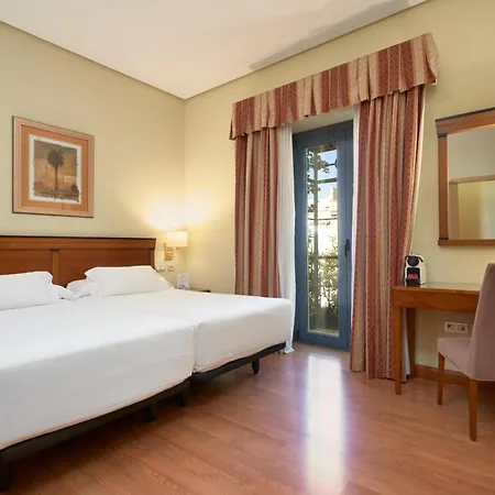 Hotel Becquer 4*
