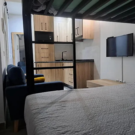 Triana75 Apartment
