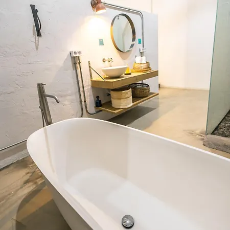 Appartement Loft-style Ground Floor Flat *