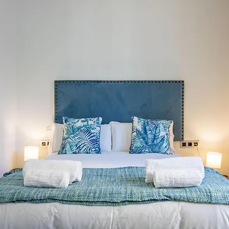 Nine O Clock San Agustin Apartment *