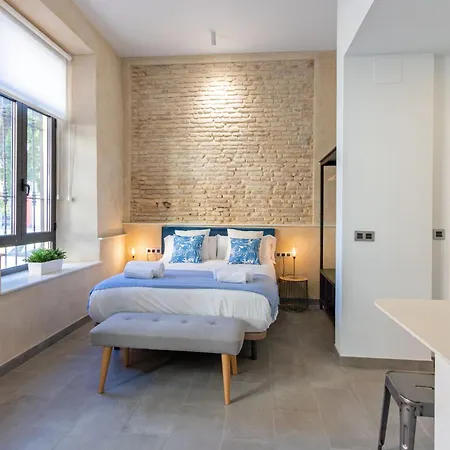 Nine O Clock San Agustin Apartment