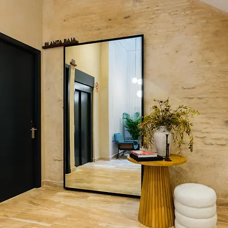 Luxurious Duplex 2bd 2bth Over Casa Pilatos Apartment