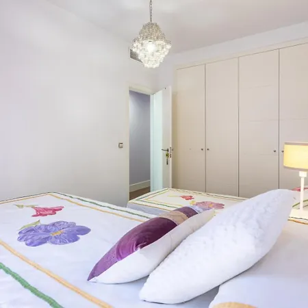 Ilusion Apartment