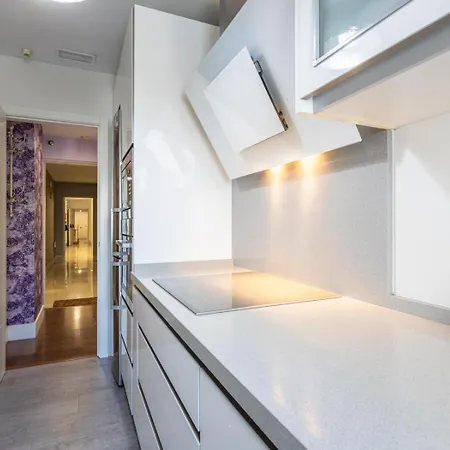 Apartment Ilusion