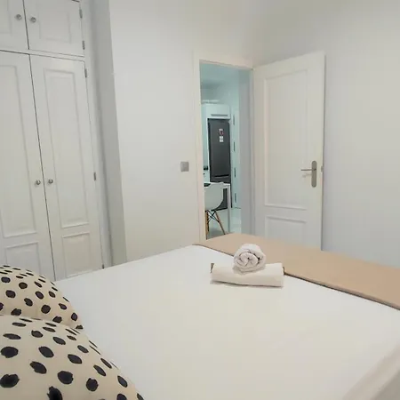 Casa Real, Oasis Sin Ruido En Triana