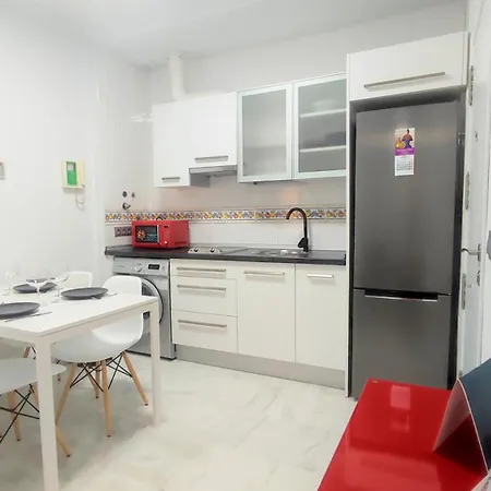 Casa Real, Oasis Sin Ruido En Triana *