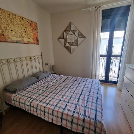 Castilla Del Cachorro, Apto De 2 En Triana