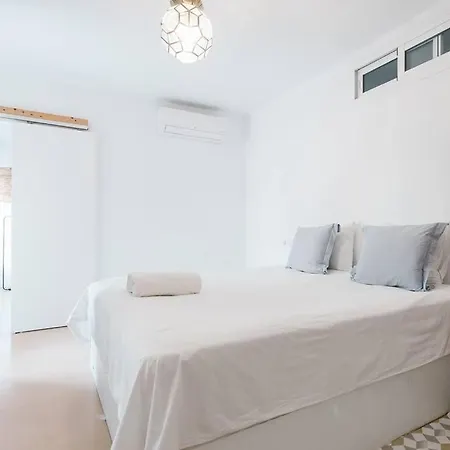 Cozy But Modern 2 Bed/bath Perfect For Families *