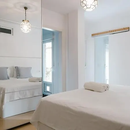 Apartment Cozy But Modern 2 Bed/bath Perfect For Families Seville
