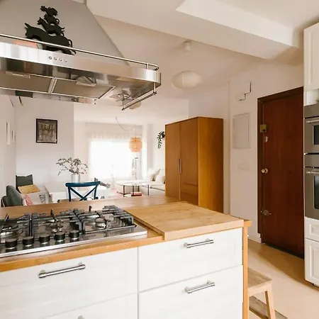 Cozy But Modern 2 Bed/bath Perfect For Families Seville
