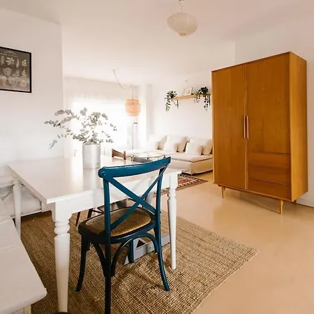 Cozy But Modern 2 Bed/bath Perfect For Families *