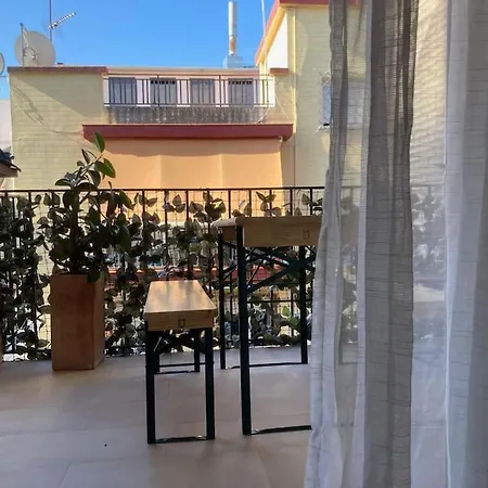 Cozy But Modern 2 Bed/bath Perfect For Families Seville